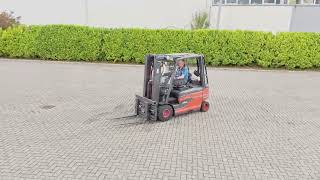 Linde E25L01  BS Forklifts MG01 [upl. by Ainafets42]