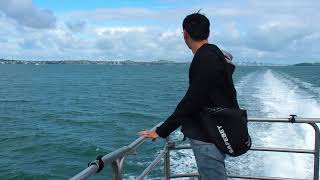 Taking the Fullers ferry to Waiheke Island from Auckland  New Zealand Working Holiday 2018 [upl. by Holds]