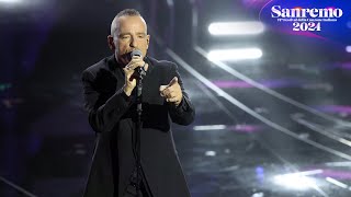 Sanremo 2024  Eros Ramazzotti canta quotTerra promessaquot [upl. by Aihsotan]