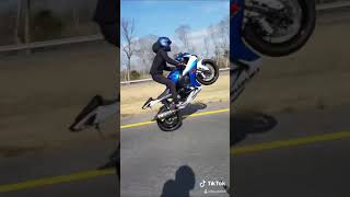 Gsxr 750 staggered wheelie [upl. by Ree]