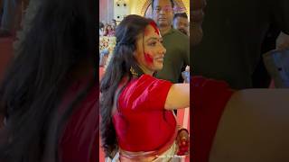 Anupamaa Star Rupali Ganguly Clicks Selfies with Fans at Durga Puja Pandal [upl. by Eimerej]