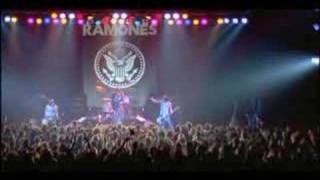 Ramones Pinhead It´s Alive 1977 [upl. by Attenrad]