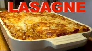 Lasagne bolognese m hjemmelavet béchamelsauce m ost  Mornaysauce  Opskrift  126 [upl. by Nema]