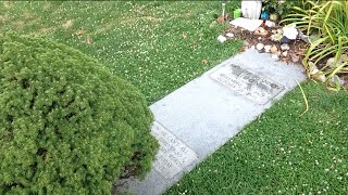 TheDailyWoo  759 73014 Shannon Hoon Grave Site [upl. by Ailes]