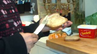 How to make a grilled cheese sandwich  Hvordan å lage ostesmørbrød [upl. by Naic]