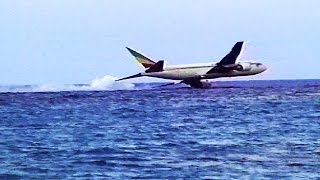 Hijacked Plane Disaster  Water Crash Landing [upl. by Congdon561]