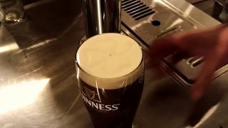 The perfect Guinness Shamrock [upl. by Nnaytsirk]