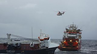 Drohende Ölpest „Eemslift Hendrika“ wird nach Ålesund geschleppt [upl. by Sil669]