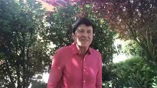 GIANNI MORANDI  AUGURI PER LA FESTA DELLA MAMMA [upl. by Poyssick]