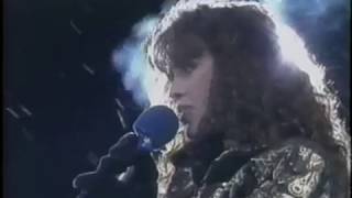 Alanis Morissette Winterlude 1992 [upl. by Selokcin]