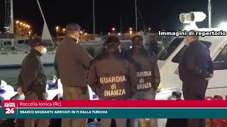 Roccella Ionica Rc Sbarco migranti Arrivati in 71 dalla Turchia [upl. by Aruam]