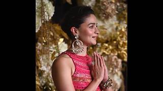 Vicky Kaushal amp Kartik A Everyones Favourite Alia Bhatt At Zeecine Award  Gulaabo Song bollywood [upl. by Zackariah]