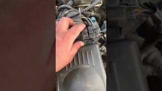 Mass air flow foryou automobile mechanic toyotacars viralvideo toyotamodels dailypost [upl. by Namus]