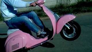 IMPENNATA CON VESPA SPECIAL ROSA [upl. by Keynes]