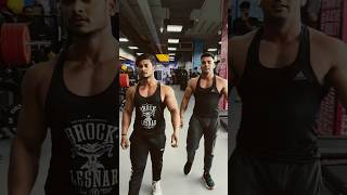 Gyming walk gymbuddy gympartner motivation bodybuilders [upl. by Elinnet]