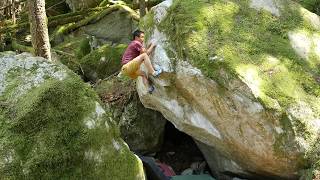 Squamish Bouldering Houdini V9 [upl. by Aidam]