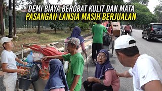 SEPASANG LANSIA MASIH JUALAN MINUMAN  UNTUK BIAYA BER0BAT KULIT DAN MATA [upl. by Ahsienet]