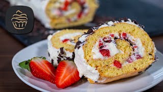 Leckere Erdbeer Biskuitroulade  Erdbeerrolle 🍓  Mit Tipps zum richtig Rollen [upl. by Eissirk]