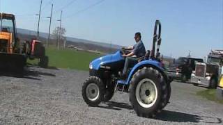 New Holland TC35 [upl. by Dione210]