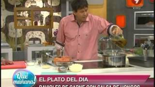 El plato del día Ravioles de carne con salsa de hongos [upl. by Anam960]