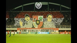 Brigata Curva Sud KAMI BANGSA INDONESIA  Liga 2 180817 [upl. by Hedelman]