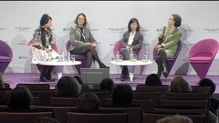 euronews focus  Frauenforum diskutiert über Wirtschaftskrise [upl. by Acima694]