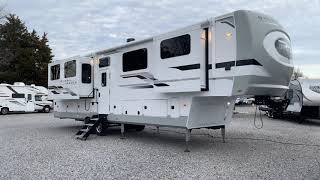 FIRST EVER FlatFloor Columbus 5th with Motorhome Storage2021 River Ranch 390RL [upl. by Hylton]