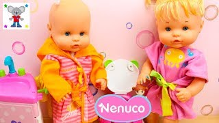 Aventuras en el baño de Las Bebés Nenuco Hermanitas Traviesas [upl. by Octavius]