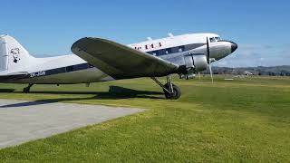 DC3 Flight Takeoff and Landing [upl. by Elwin]