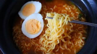 How to make Nongshim Korean clay pot ramyun [upl. by Summons630]