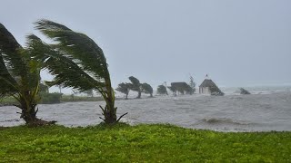 Le cyclone tropical Belal frappe l’Île Maurice [upl. by Cormack]