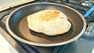 SOLO ACQUA FARINA OLIO PRONTI IN 10 MINUTI RICETTE FACILI E VELOCI PANE IN PADELLA PITA [upl. by Notgnilliw]