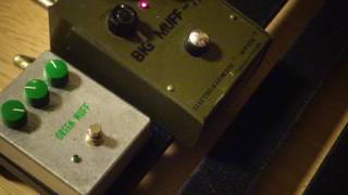 Sovtek Big Muff Pi vs Analog Fox Green Muff [upl. by Anicnarf85]