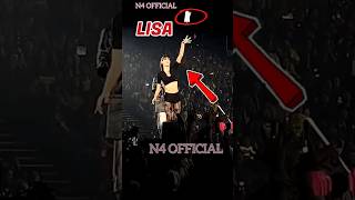 LISA THROW A GIFT😲🩷SUBSCRIBE FOR MORE shorts ytshorts shortsviral shortsfeed lisa lisashorts [upl. by Mann]