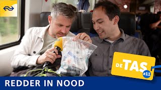 Reddingszwemmer laat NS in z’n tas kijken  De Tas 11 [upl. by Negem300]