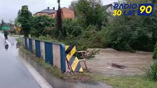 Zebrzydowice Woda przelewa się przez most i wylewa ze stawu quotMłyńszczokquot 14092024 [upl. by Kajdan852]