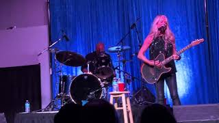 DEANA CARTER CONCERT BLUE LAKE CASINO 3 [upl. by Moretta]