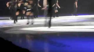 Stars on Ice Cast Rock the Runway [upl. by Pernas]