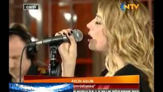 Aylin Aslım  Zümrüdüanka Canlı Performans [upl. by Janette247]