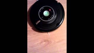 Roomba 581  Error 2 Brush cage Voice [upl. by Norrehc]