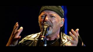 Vasco Rossi  Vivere o niente Vascononstoplive [upl. by Urbas299]