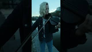 quotLe chant des baleinesquot à Bruxelles  Scylla amp le violon dEmka Cover [upl. by Erlin]