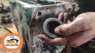 تعمیر وباز سازی گیربکس نیسان وانتgearbox car repair mechanic [upl. by Yenmor258]