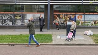 Zanger zingt voor ouderen in Hoogeveen [upl. by Nesiaj195]