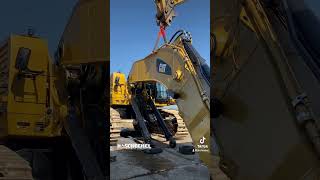 Disassembly of a CAT 6015B heavyequipment constructionequipment excavator caterpiller [upl. by Nnaasil]