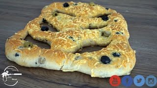 Recette  fougasse aux olives [upl. by Dnaletak]