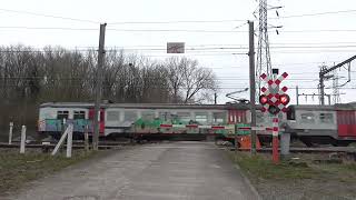 Passage a Niveau BraineleComte Spoorwegovergang Railroad Level Crossing Bahnübergang [upl. by Llerdnek]