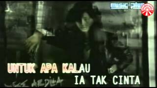 Nike Ardilla  Mama Aku Ingin Pulang Official Music Video [upl. by Nnylram]