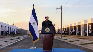 Presidente Nayib Bukele entrega 252 casas nuevas a familias afectadas por las lluvias [upl. by Alexandra292]