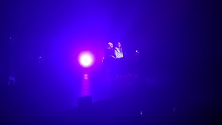 Louane  Derrière le brouillardTu mas dit  live at Cirque Jules Verne  Amiens 24022024 [upl. by Eilesor]